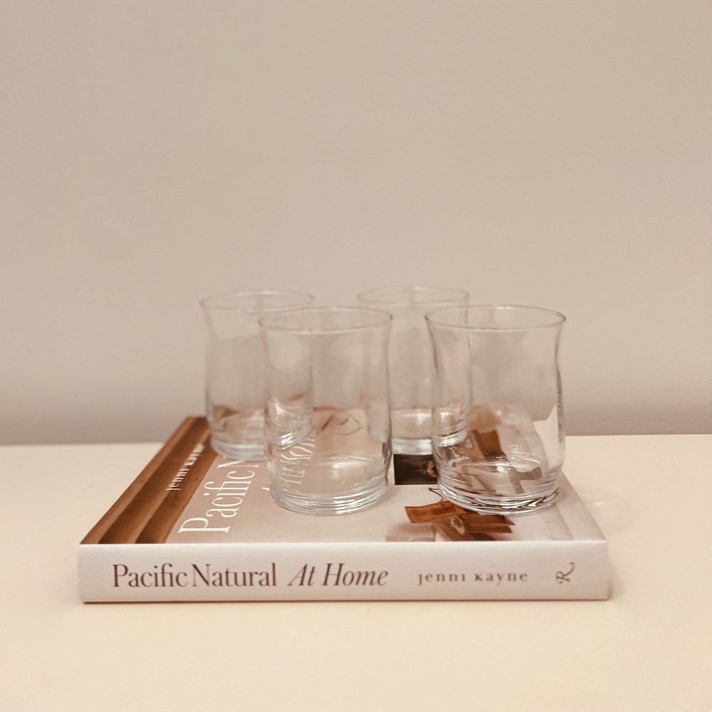 SET OF 4 GORGEOUS HAND BLOWN‎ COCKTAIL/DRINKING GLASSES - EUC SCOTCH WATER ETC - Picture 3 of 7